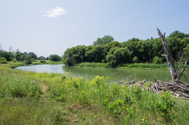 4503 S River Haven Road, Moorhead, MN 56560