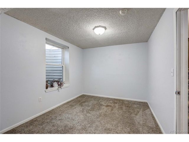 6475 S Lee Ct, Littleton, CO 80127