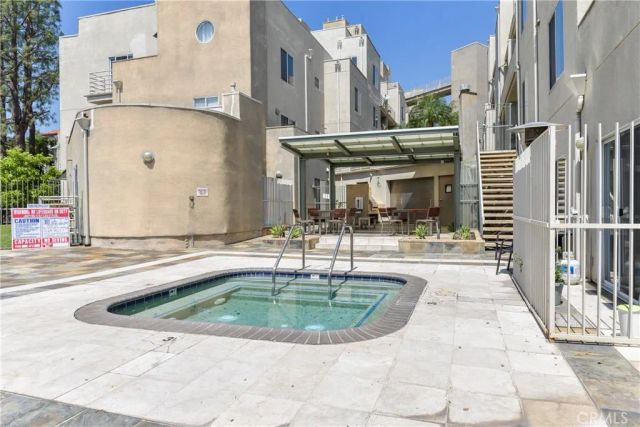 2915 Montrose Avenue 525, Glendale, CA 91214