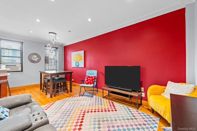 69-60 108th Street 503, Forest Hills, NY 11375