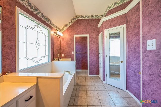 3900 Chisholm Trail, Salado, TX 76571