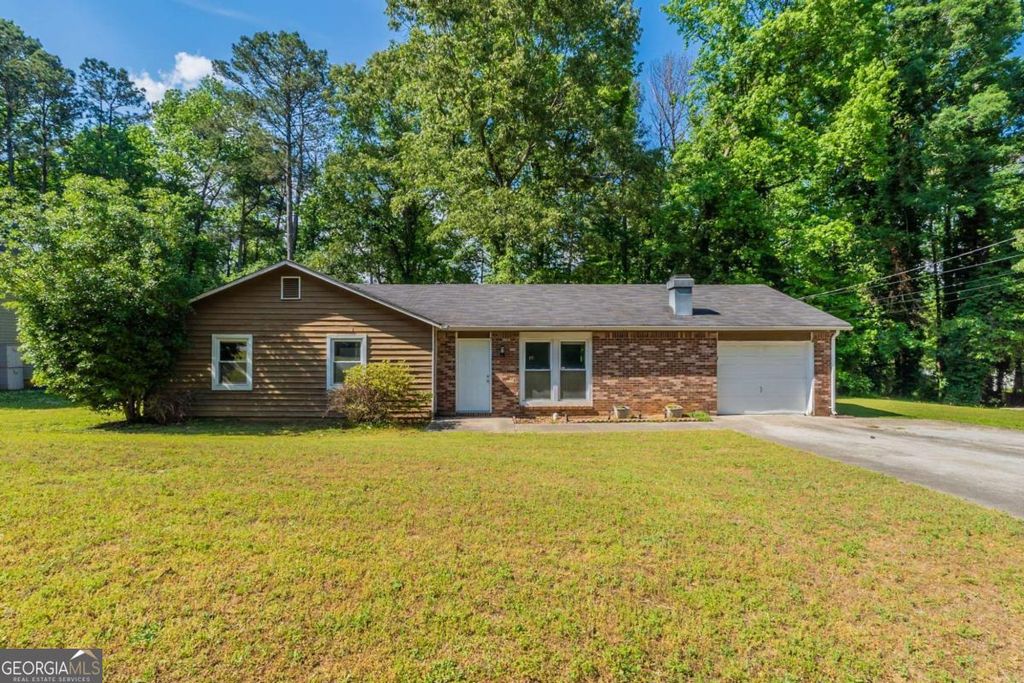 5326 Rocky Pine Drive, Lithonia, GA 30038