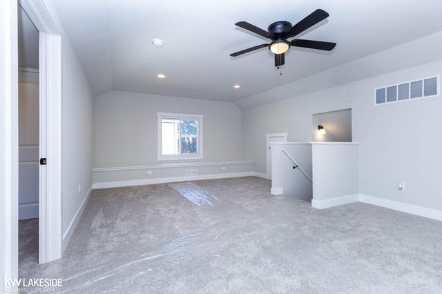 22005 Lakeview Street, Saint Clair Shores, MI 48080