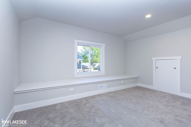 22005 Lakeview Street, Saint Clair Shores, MI 48080