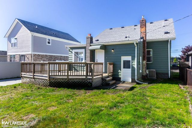 22005 Lakeview Street, Saint Clair Shores, MI 48080