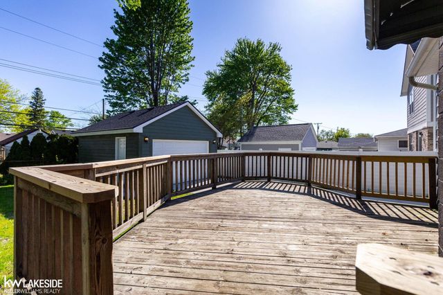 22005 Lakeview Street, Saint Clair Shores, MI 48080