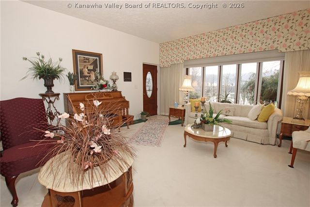 1216 Kanawha Avenue, Dunbar, WV 25064