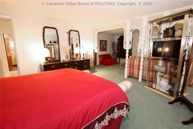 1216 Kanawha Avenue, Dunbar, WV 25064