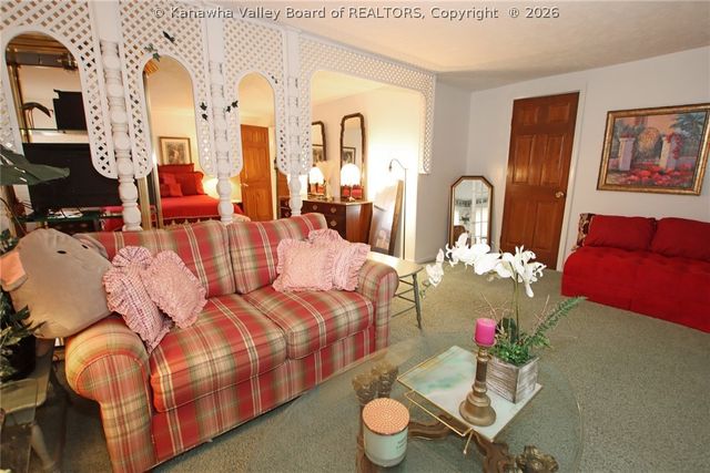 1216 Kanawha Avenue, Dunbar, WV 25064