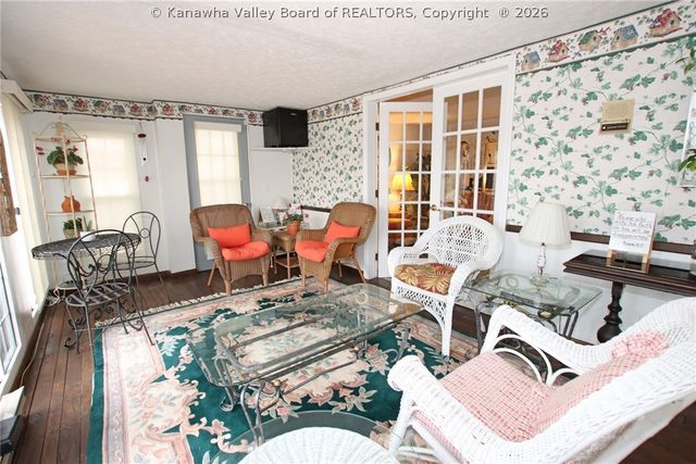 1216 Kanawha Avenue, Dunbar, WV 25064