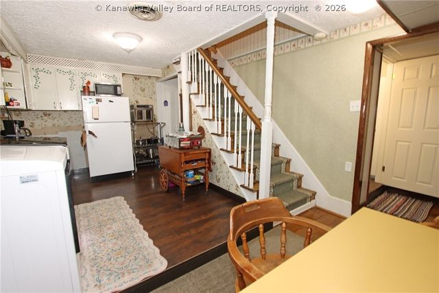 1216 Kanawha Avenue, Dunbar, WV 25064