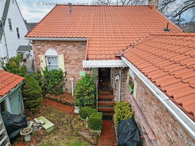 1216 Kanawha Avenue, Dunbar, WV 25064