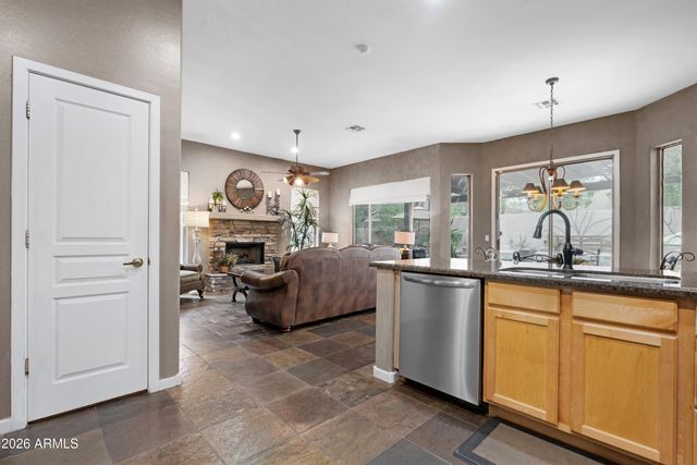 2107 E BEAUTIFUL Lane, Phoenix, AZ 85042