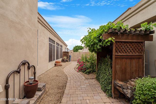 2107 E BEAUTIFUL Lane, Phoenix, AZ 85042