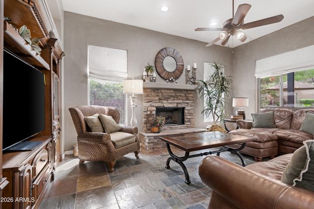 2107 E BEAUTIFUL Lane, Phoenix, AZ 85042