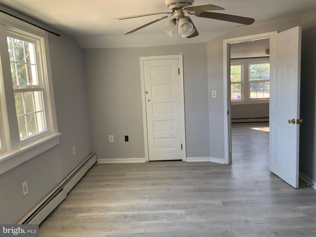 811 WASHINGTON AVE, Croydon, PA 19021