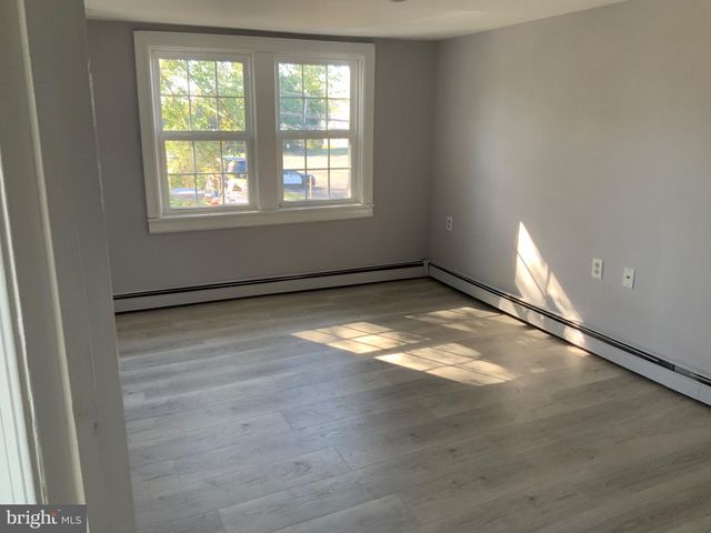 811 WASHINGTON AVE, Croydon, PA 19021