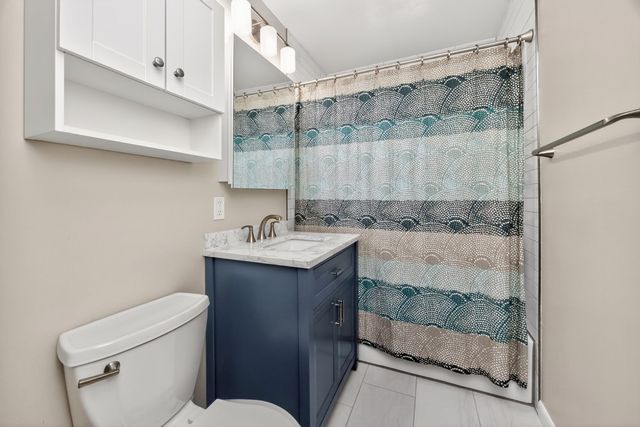 2701 56th Street, Des Moines, IA 50310
