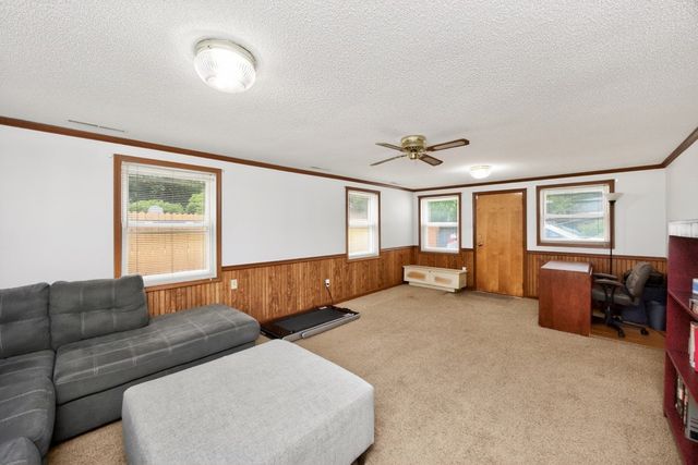 2701 56th Street, Des Moines, IA 50310