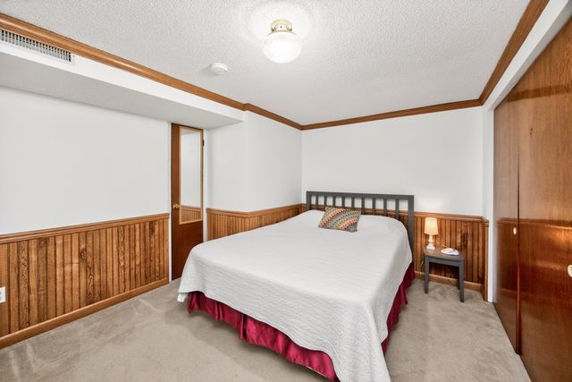 2701 56th Street, Des Moines, IA 50310