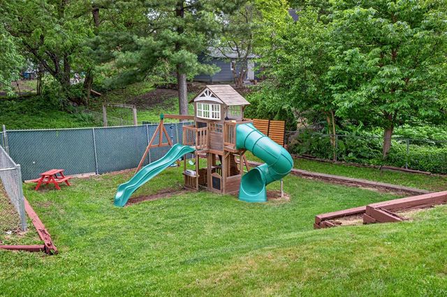 2701 56th Street, Des Moines, IA 50310