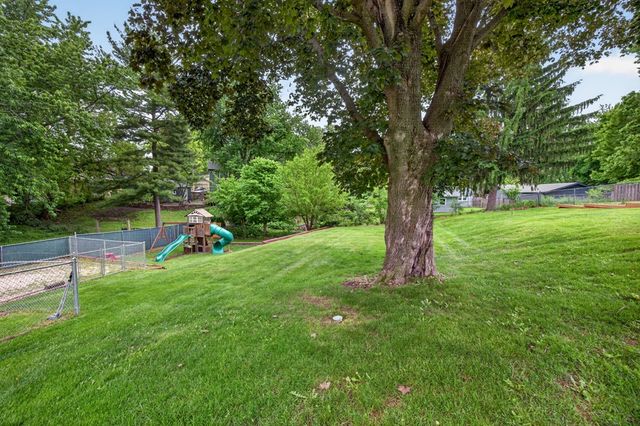 2701 56th Street, Des Moines, IA 50310