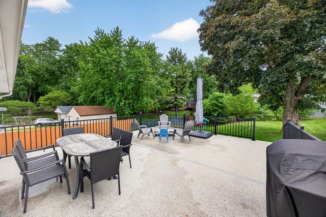 2701 56th Street, Des Moines, IA 50310