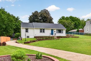 2701 56th Street, Des Moines, IA 50310