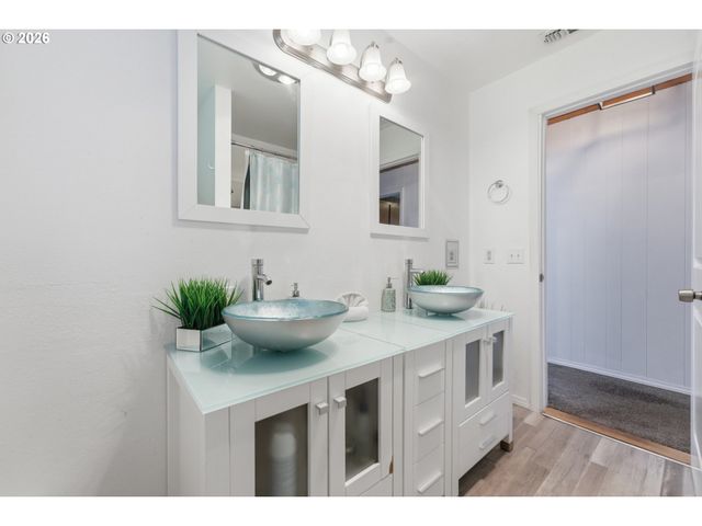 15629 PELICAN BAY Dr, Brookings, OR 97415