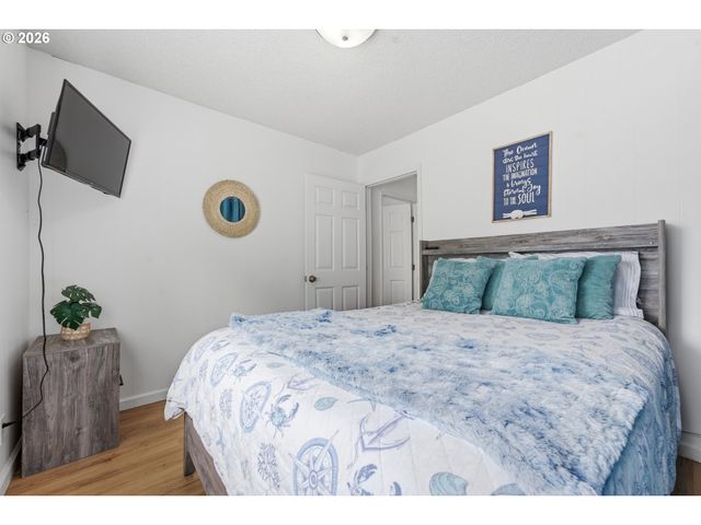 15629 PELICAN BAY Dr, Brookings, OR 97415