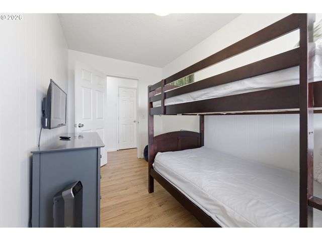 15629 PELICAN BAY Dr, Brookings, OR 97415