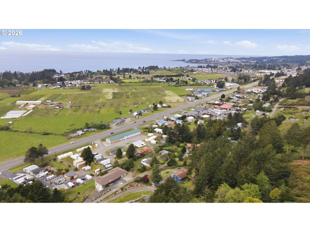 15629 PELICAN BAY Dr, Brookings, OR 97415