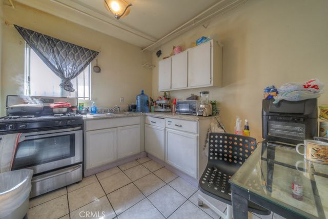2653 Flower, Huntington Park, CA 90255