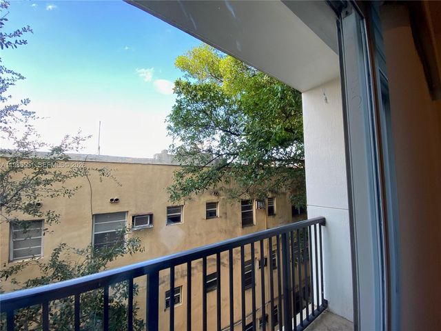 435 SW 12th Ave 605, Miami, FL 33130