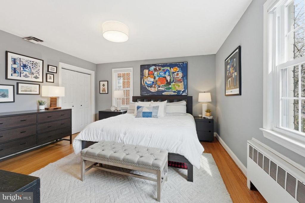 Image 19 of property listing at 8916 WHITNEY ST, Silver Spring, MD 20901