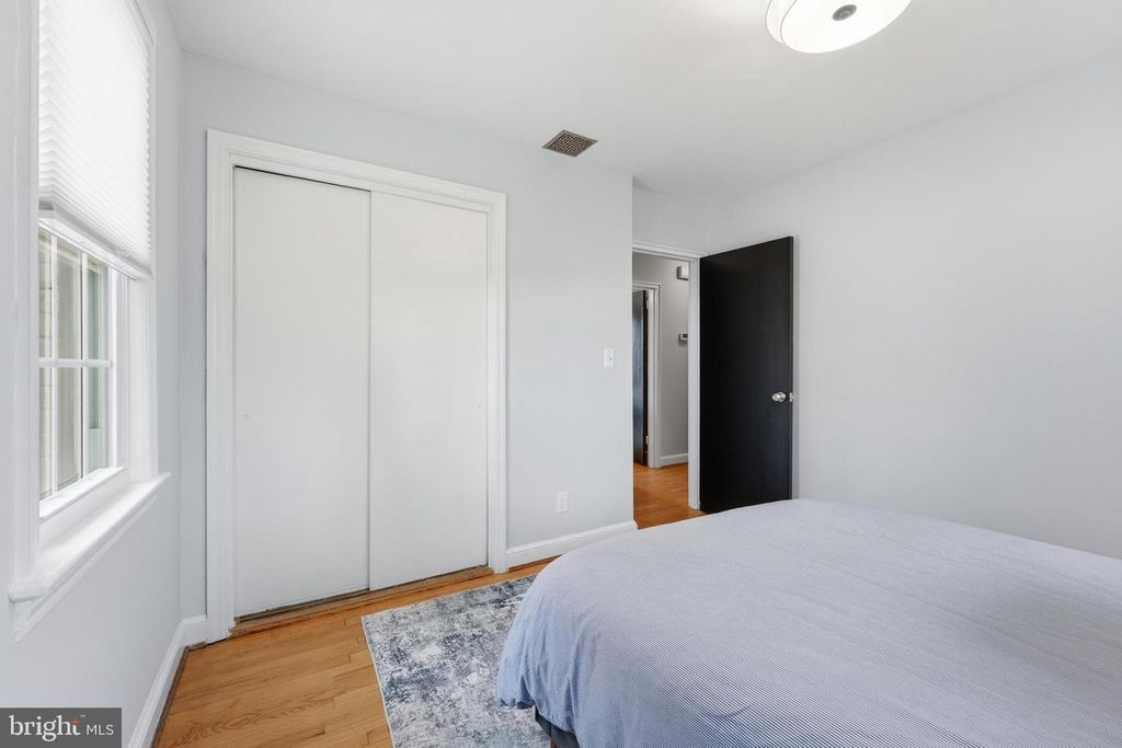 Image 26 of property listing at 8916 WHITNEY ST, Silver Spring, MD 20901