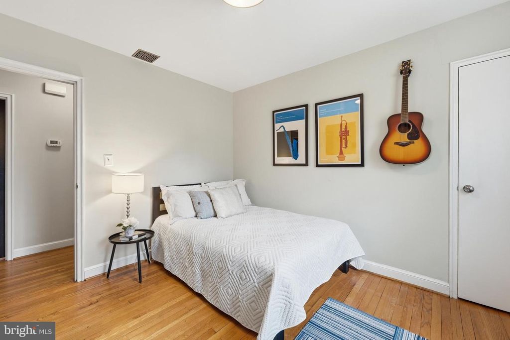 Image 30 of property listing at 8916 WHITNEY ST, Silver Spring, MD 20901