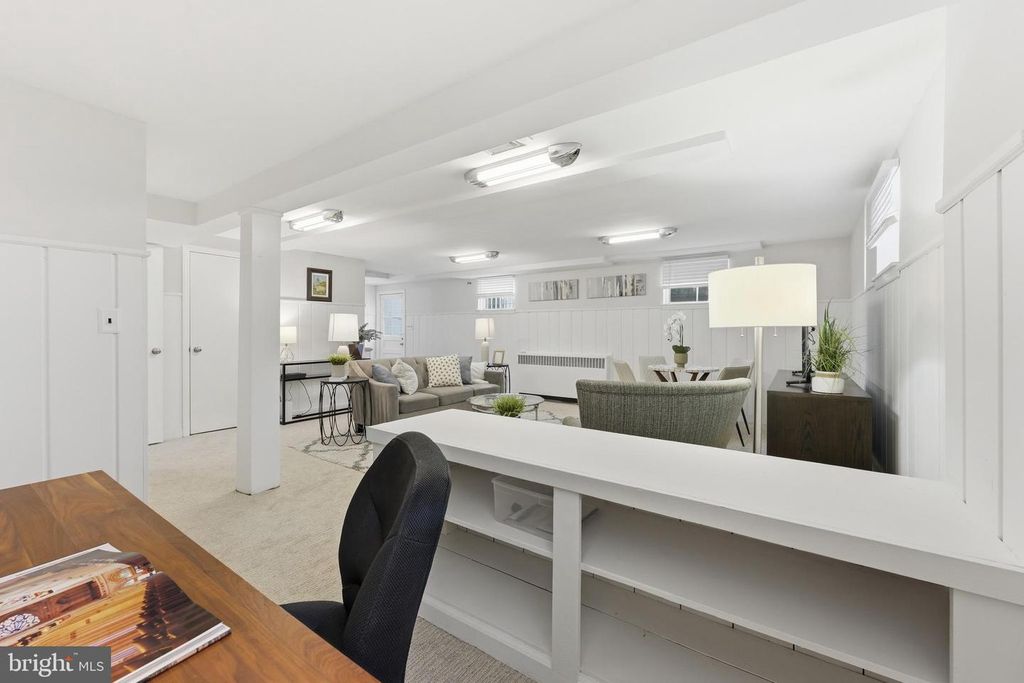 Image 41 of property listing at 8916 WHITNEY ST, Silver Spring, MD 20901