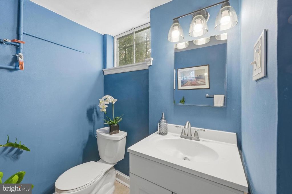 Image 51 of property listing at 8916 WHITNEY ST, Silver Spring, MD 20901