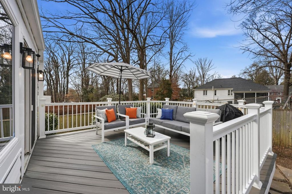 Image 57 of property listing at 8916 WHITNEY ST, Silver Spring, MD 20901