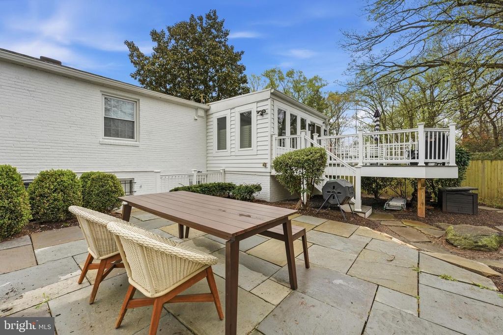 Image 61 of property listing at 8916 WHITNEY ST, Silver Spring, MD 20901