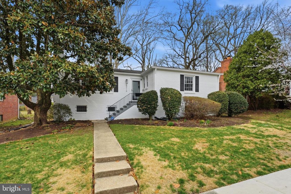Image 66 of property listing at 8916 WHITNEY ST, Silver Spring, MD 20901