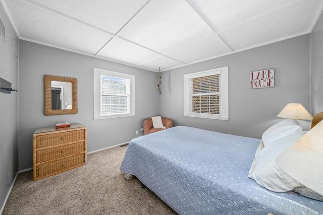 3 Holiday Drive, Lake Holiday, IL 60552