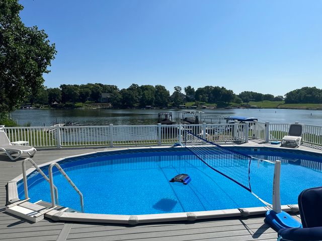 3 Holiday Drive, Lake Holiday, IL 60552