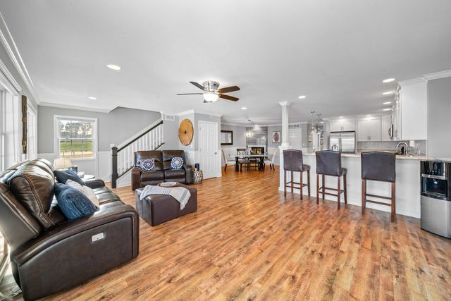 3 Holiday Drive, Lake Holiday, IL 60552