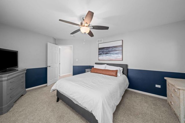 3 Holiday Drive, Lake Holiday, IL 60552