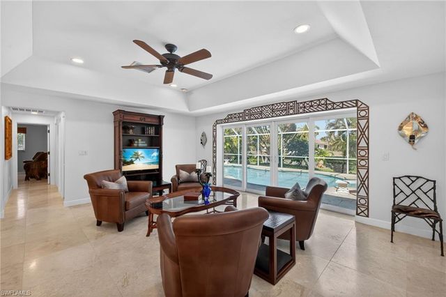 738 Anchor DR, Sanibel, FL 33957