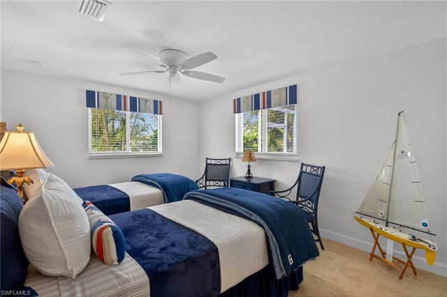 738 Anchor DR, Sanibel, FL 33957