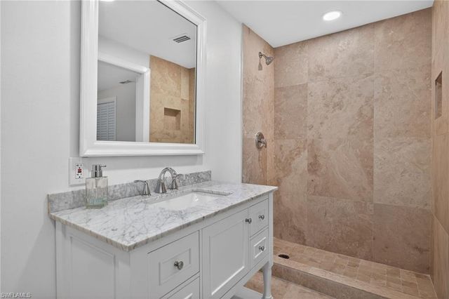 738 Anchor DR, Sanibel, FL 33957