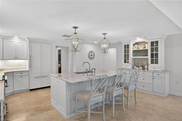738 Anchor DR, Sanibel, FL 33957